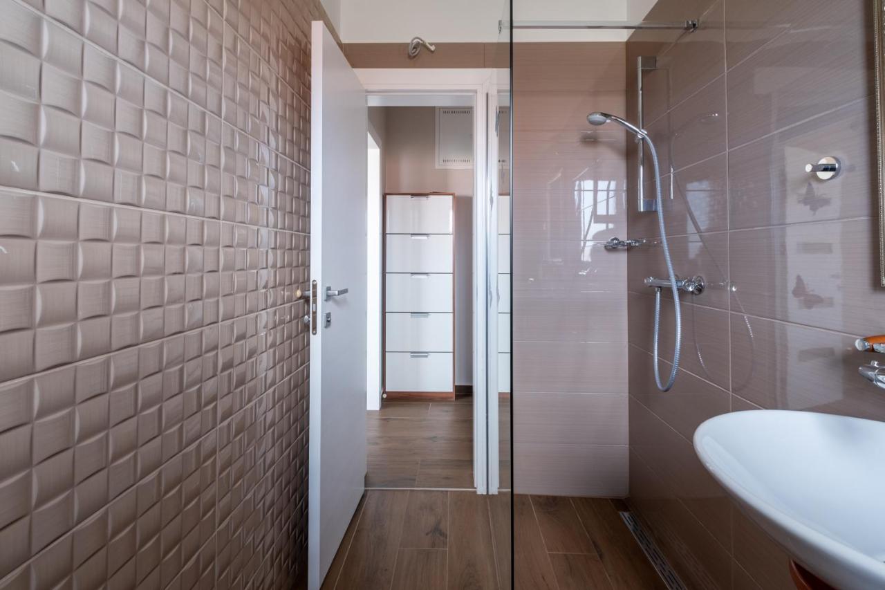 Apartments Luana With Private Jacuzzi Zadar Extérieur photo