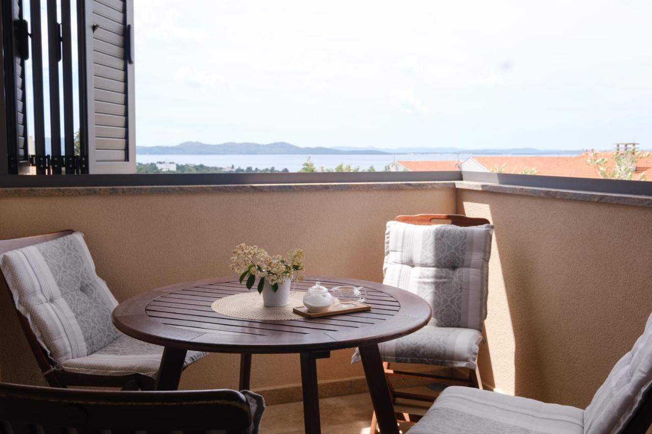 Apartments Luana With Private Jacuzzi Zadar Extérieur photo