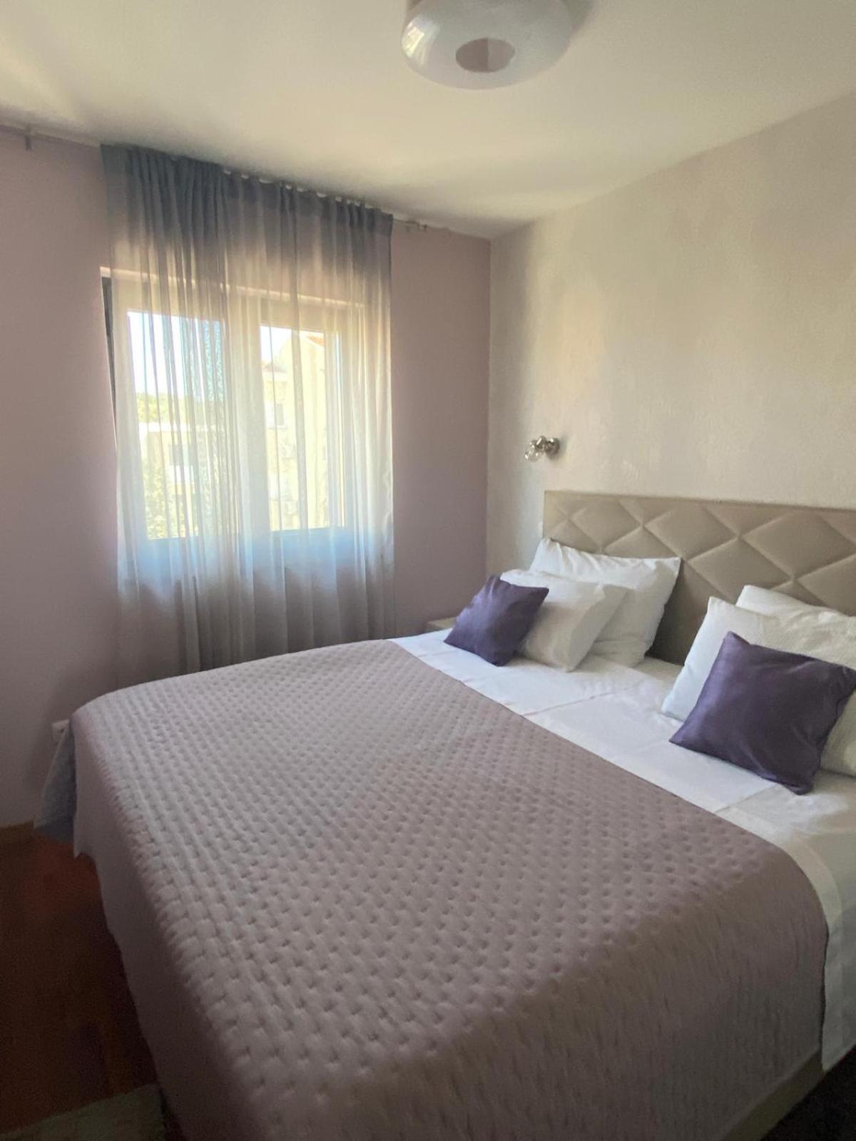 Apartments Luana With Private Jacuzzi Zadar Extérieur photo
