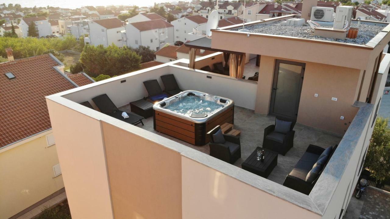 Apartments Luana With Private Jacuzzi Zadar Extérieur photo
