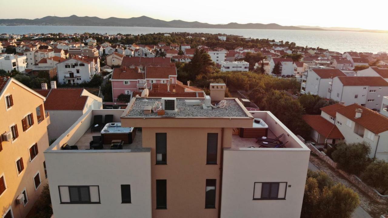 Apartments Luana With Private Jacuzzi Zadar Extérieur photo